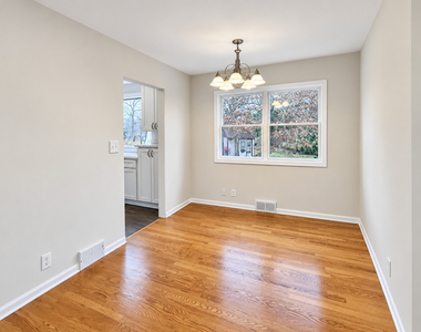 21334 W Pepper Drive - Photo Thumbnail 7
