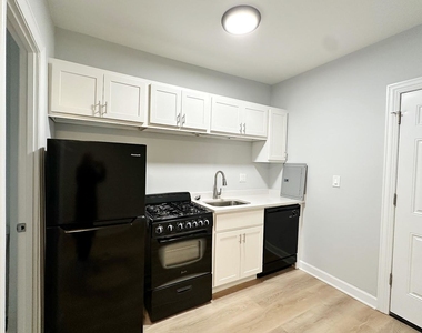 5710 N Winthrop Avenue - Photo Thumbnail 5