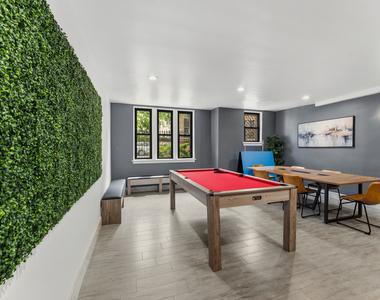 5710 N Winthrop Avenue - Photo Thumbnail 1