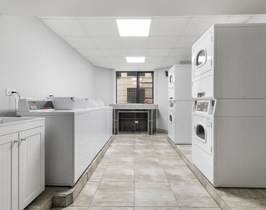3641 W Dickens Avenue - Photo Thumbnail 9