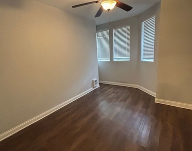 3641 W Dickens Avenue - Photo Thumbnail 3