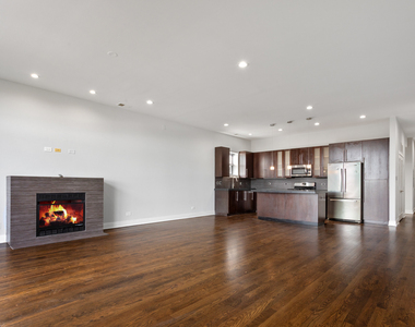 1412 W Morse Avenue - Photo Thumbnail 3