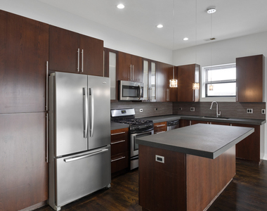 1412 W Morse Avenue - Photo Thumbnail 3