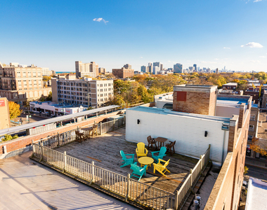 1412 W Morse Avenue - Photo Thumbnail 15