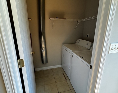 2322 Twilight Drive - Photo Thumbnail 5