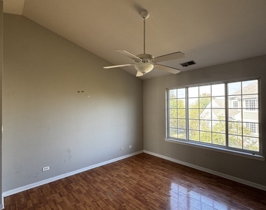 2322 Twilight Drive - Photo Thumbnail 7