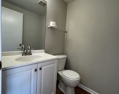 2322 Twilight Drive - Photo Thumbnail 6