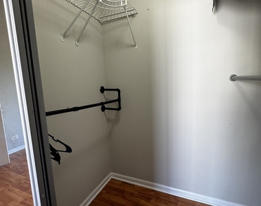 2322 Twilight Drive - Photo Thumbnail 9