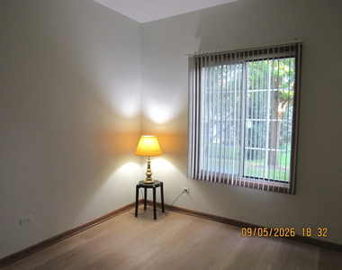 1735 Chesapeake Lane - Photo Thumbnail 13