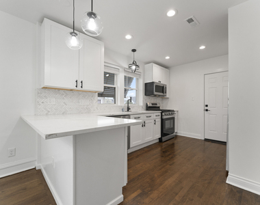 5304 W Cornelia Avenue - Photo Thumbnail 2