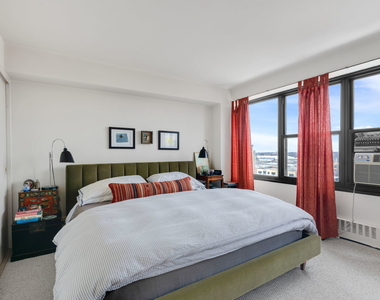 6030 N Sheridan Road - Photo Thumbnail 12