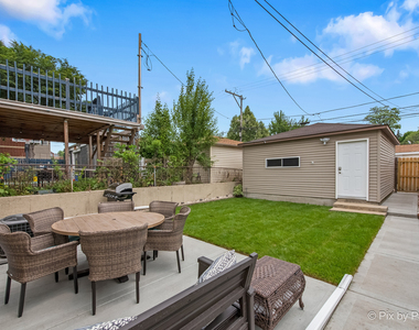 3305 S Bell Avenue - Photo Thumbnail 7