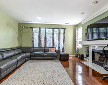 756 Woodewind Drive - Photo Thumbnail 5