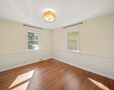 361 Bryant Avenue - Photo Thumbnail 12
