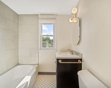 361 Bryant Avenue - Photo Thumbnail 13
