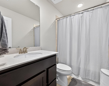 435 Imperial Boulevard - Photo Thumbnail 42