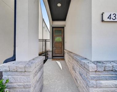 435 Imperial Boulevard - Photo Thumbnail 6