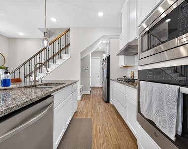 435 Imperial Boulevard - Photo Thumbnail 18