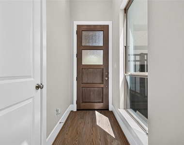 435 Imperial Boulevard - Photo Thumbnail 8