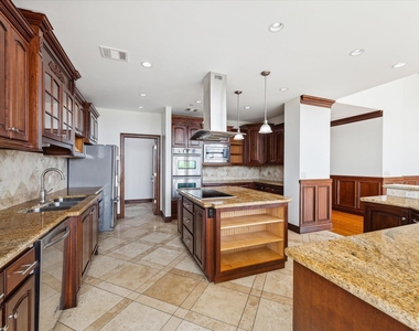 2515 Washington Avenue - Photo Thumbnail 7