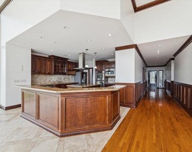 2515 Washington Avenue - Photo Thumbnail 8