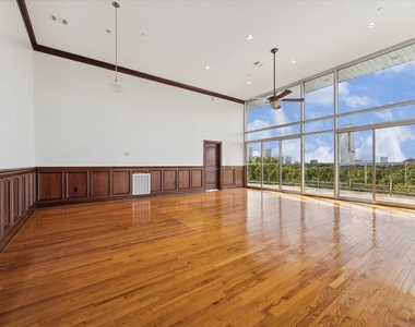 2515 Washington Avenue - Photo Thumbnail 12