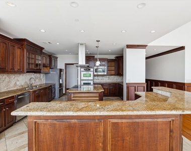 2515 Washington Avenue - Photo Thumbnail 5