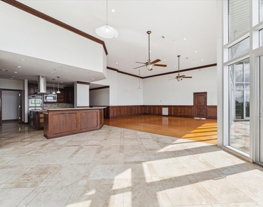 2515 Washington Avenue - Photo Thumbnail 9