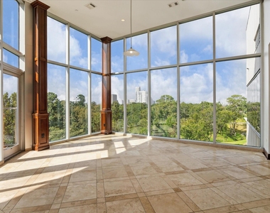 2515 Washington Avenue - Photo Thumbnail 1