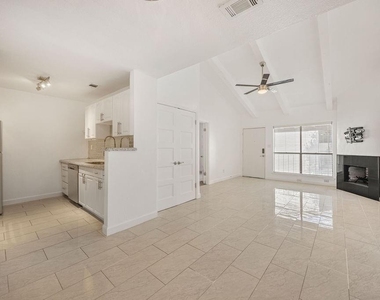 5711 Sugar Hill Drive - Photo Thumbnail 6