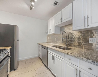 5711 Sugar Hill Drive - Photo Thumbnail 9