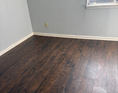 7824 Windward Passage Street - Photo Thumbnail 5