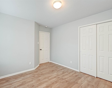 5514 Saddle Bred Drive - Photo Thumbnail 30