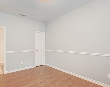 5514 Saddle Bred Drive - Photo Thumbnail 26