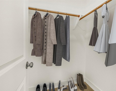 6644 Lawndale Street - Photo Thumbnail 4