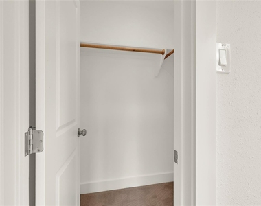6644 Lawndale Street - Photo Thumbnail 6