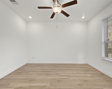 4802 Albany Shores - Photo Thumbnail 5