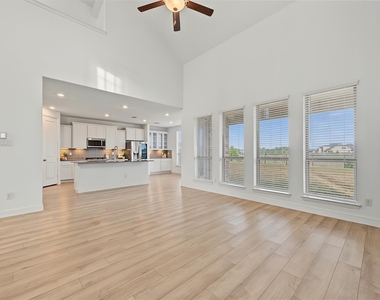 4802 Albany Shores - Photo Thumbnail 27