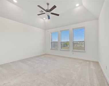 4802 Albany Shores - Photo Thumbnail 9