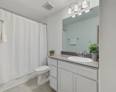 4802 Albany Shores - Photo Thumbnail 39