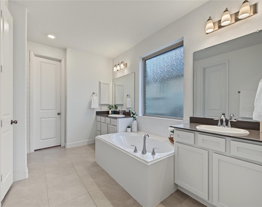 4802 Albany Shores - Photo Thumbnail 12