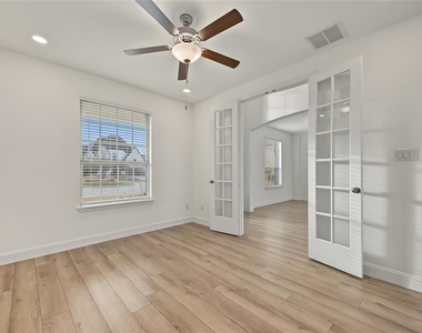 4802 Albany Shores - Photo Thumbnail 7
