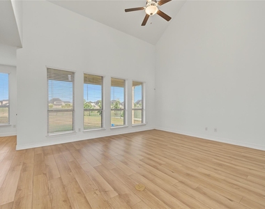 4802 Albany Shores - Photo Thumbnail 28
