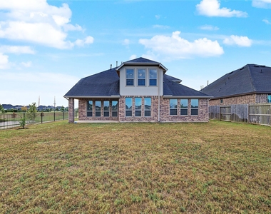 4802 Albany Shores - Photo Thumbnail 46