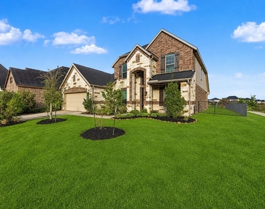 4802 Albany Shores - Photo Thumbnail 1