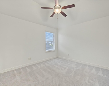 4802 Albany Shores - Photo Thumbnail 41