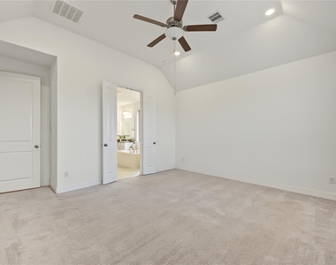 4802 Albany Shores - Photo Thumbnail 10