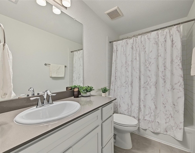 4802 Albany Shores - Photo Thumbnail 37