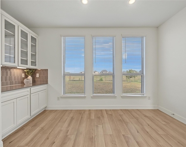 4802 Albany Shores - Photo Thumbnail 23