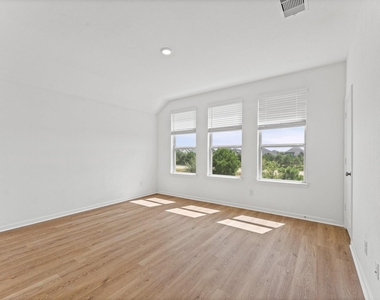 5667 Foggy Vine Court - Photo Thumbnail 21